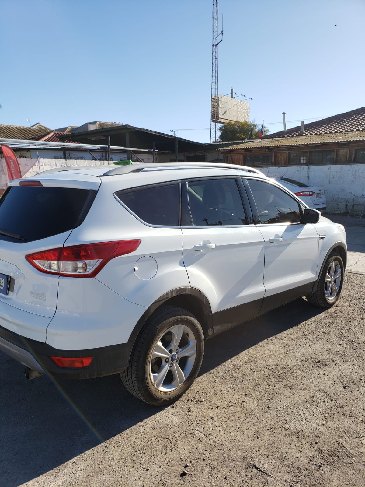 FORD ESCAPE  2.0